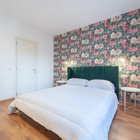 Zuli's Guest house 3*