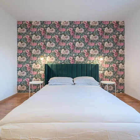Zuli's Guest house